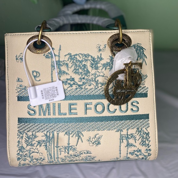 smile focus Handbags - Lady D style bag